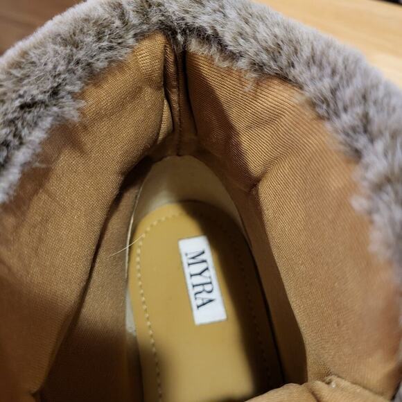 Myra Beaver Boots Hairon Cowhide Leather Fur Cuff Lace Up Rugged Sole 9 - Picture 8 of 13